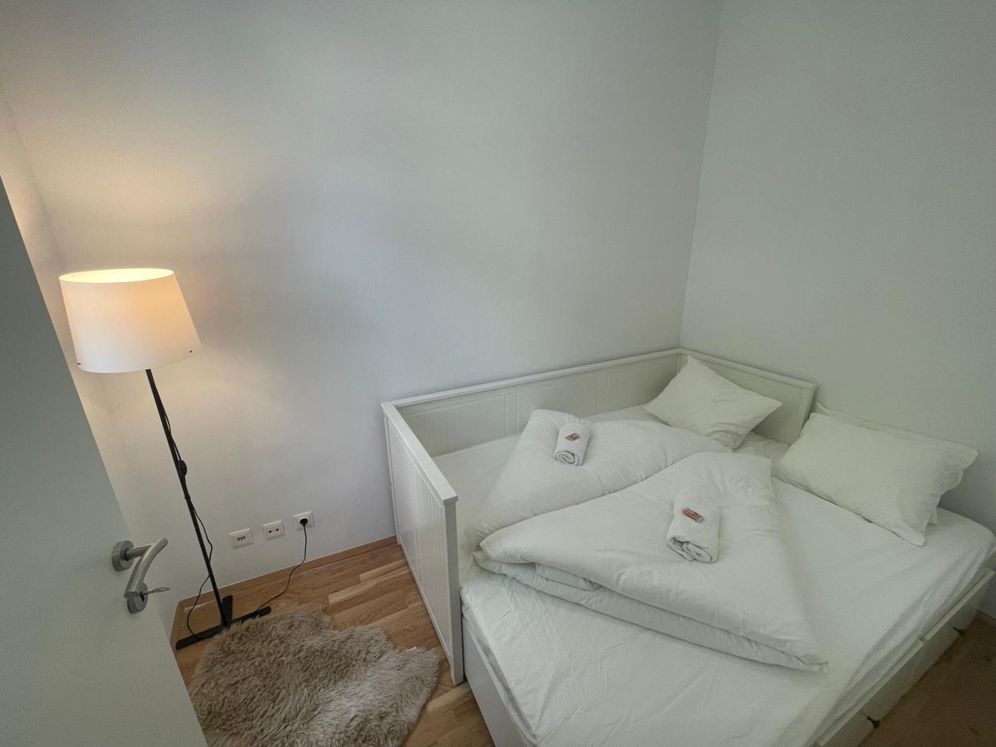 New Apartment With Balcony 11 เวียนนา ภายนอก รูปภาพ