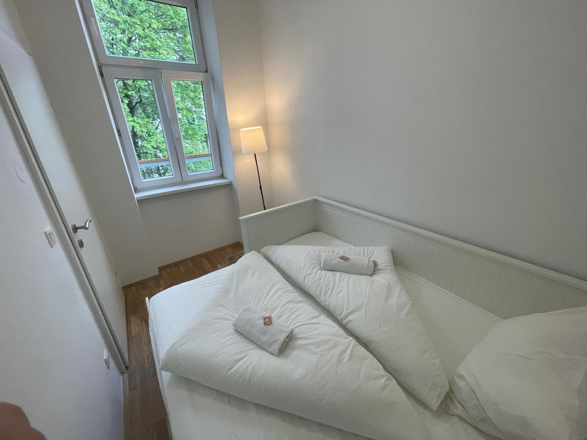 New Apartment With Balcony 11 เวียนนา ภายนอก รูปภาพ